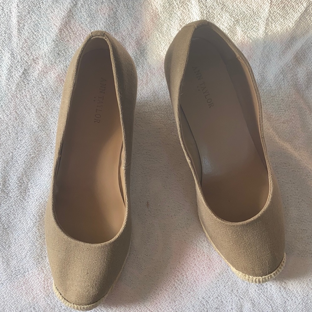 Ann Taylor size 6.5 grey/beige wedge espadrilles.